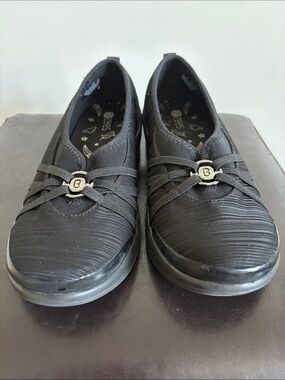 Bzees Black Casual Slip-On Women’s Shoes with Decorative Emblem